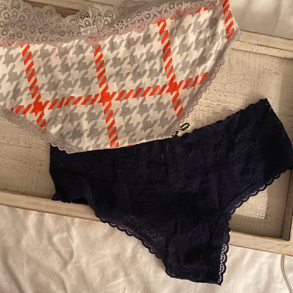 2 pairs of aerie panties - Picture 2 of 3